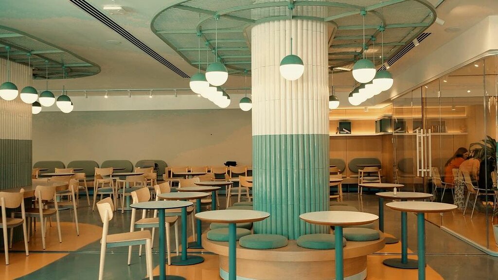 CoffeeHub oturma alanı